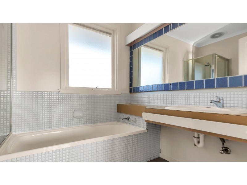 85 Diamond Avenue, Albanvale VIC 3021