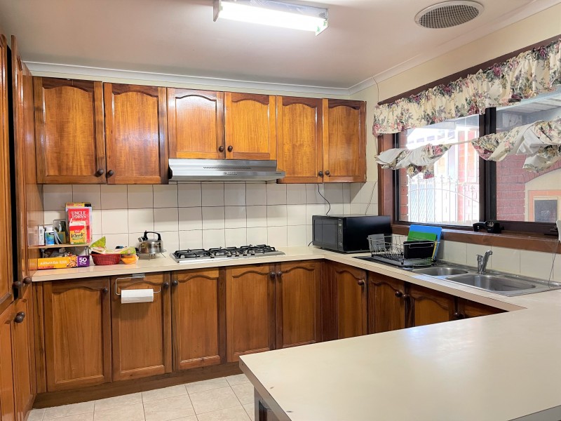 81 Grevillea Road, Kings Park VIC 3021