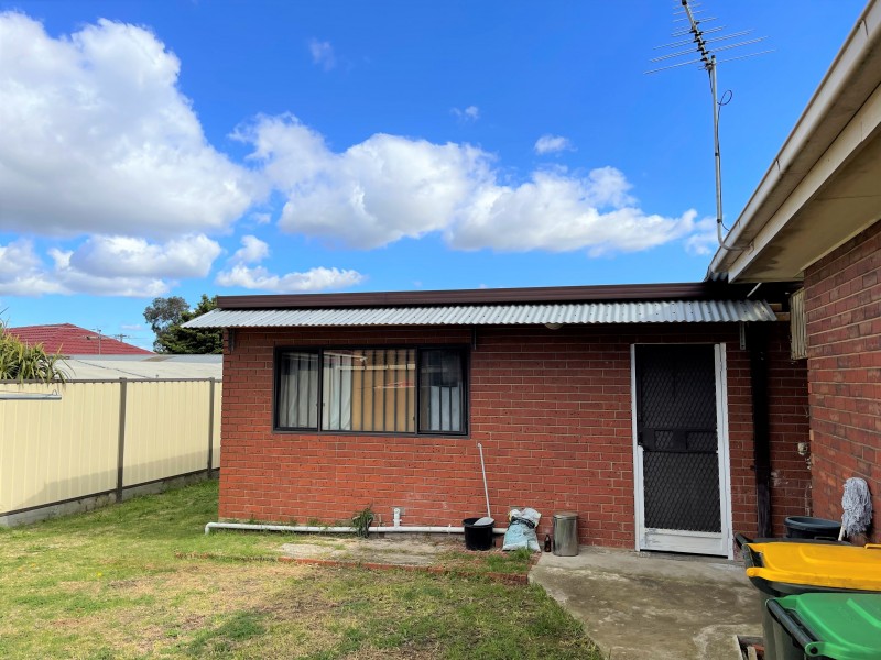 81 Grevillea Road, Kings Park VIC 3021