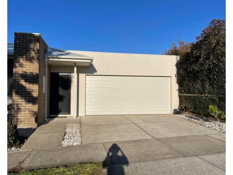 17 Delbridge Drive, Mernda VIC 3754