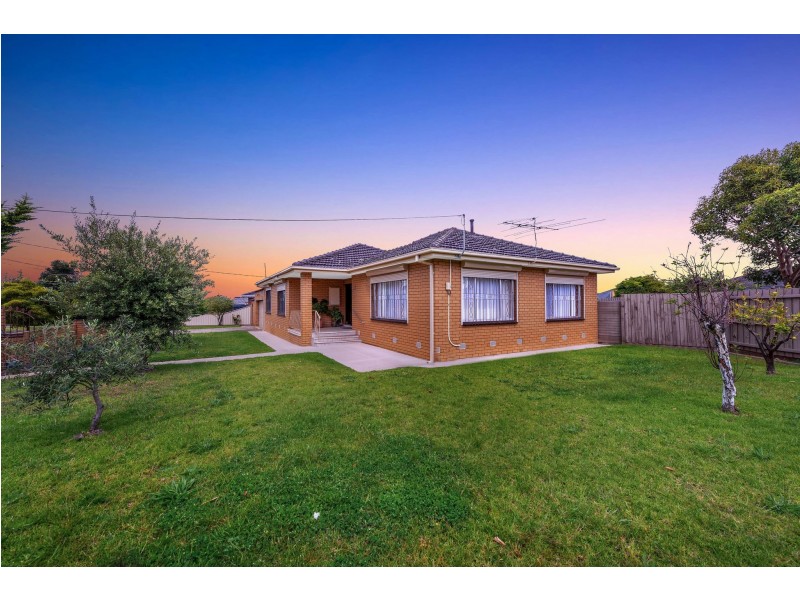 23 Cowper Avenue, St Albans VIC 3021