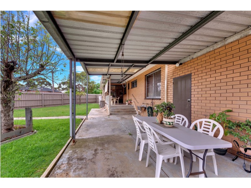 23 Cowper Avenue, St Albans VIC 3021