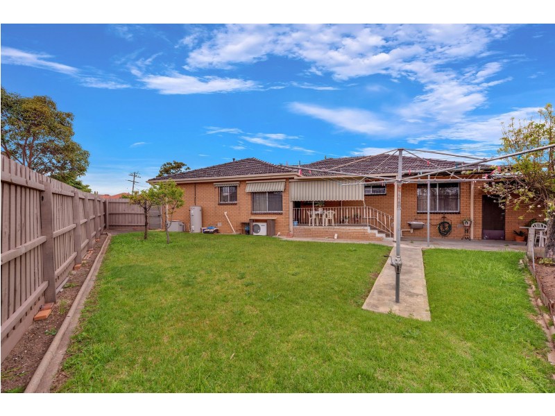23 Cowper Avenue, St Albans VIC 3021
