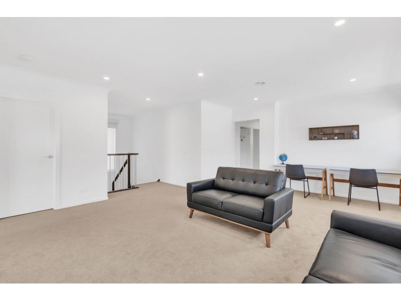 37 Starboard Way, Werribee South VIC 3030