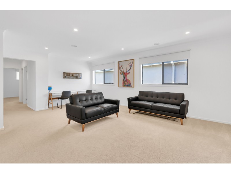 37 Starboard Way, Werribee South VIC 3030