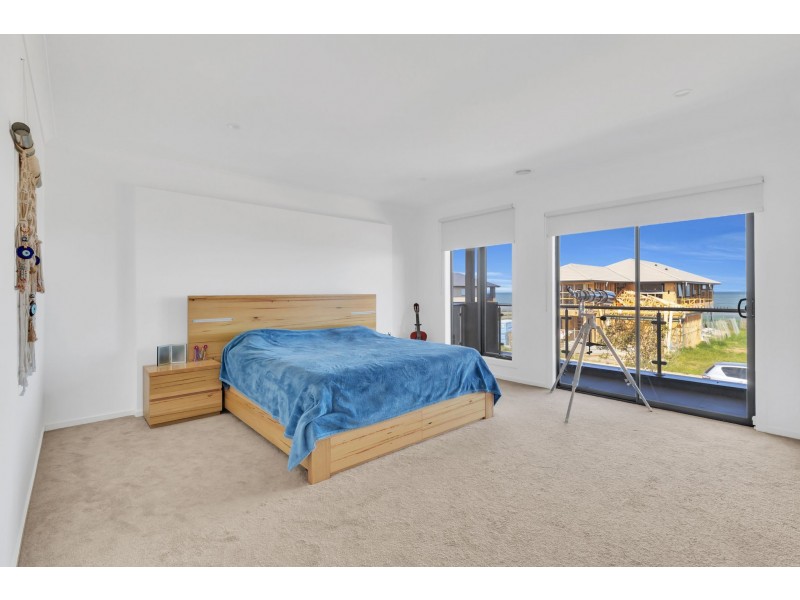 37 Starboard Way, Werribee South VIC 3030