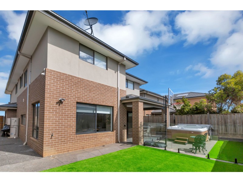37 Starboard Way, Werribee South VIC 3030