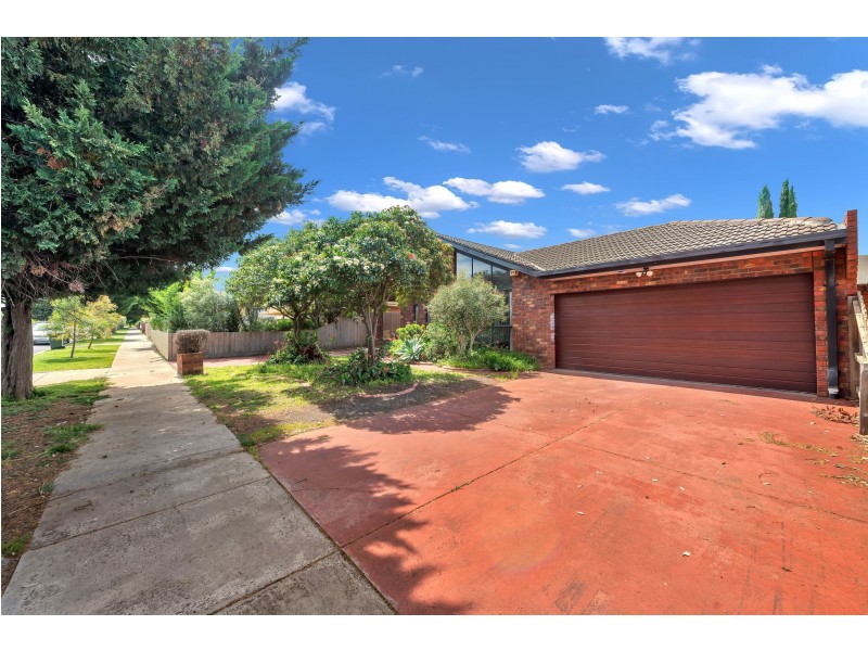 29 Kingsley Place, Delahey VIC 3037
