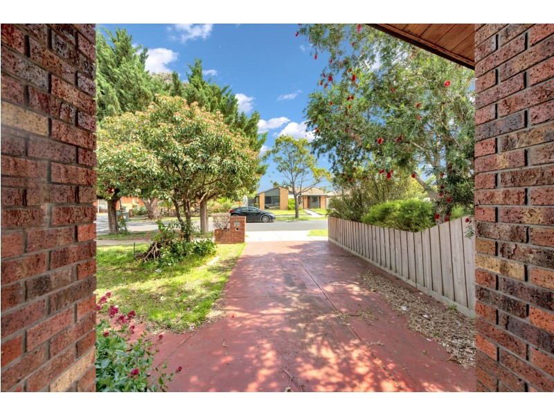 29 Kingsley Place, Delahey VIC 3037