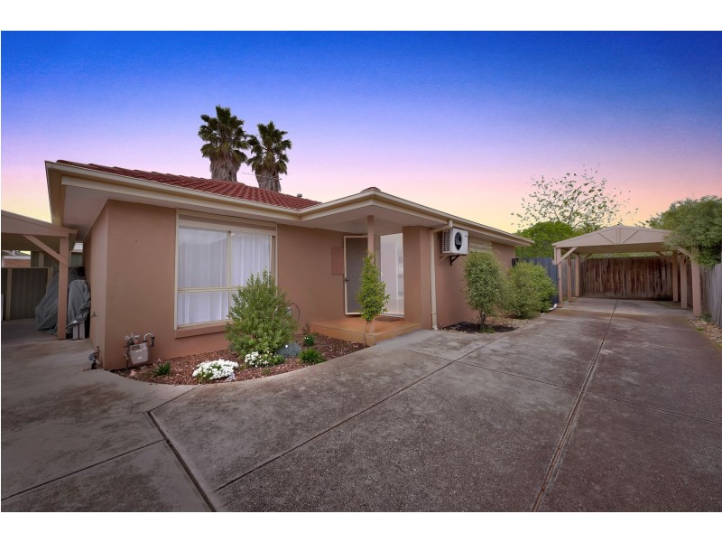 2/17 Syme Street, St Albans VIC 3021