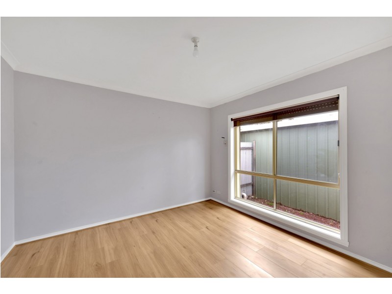 2/17 Syme Street, St Albans VIC 3021