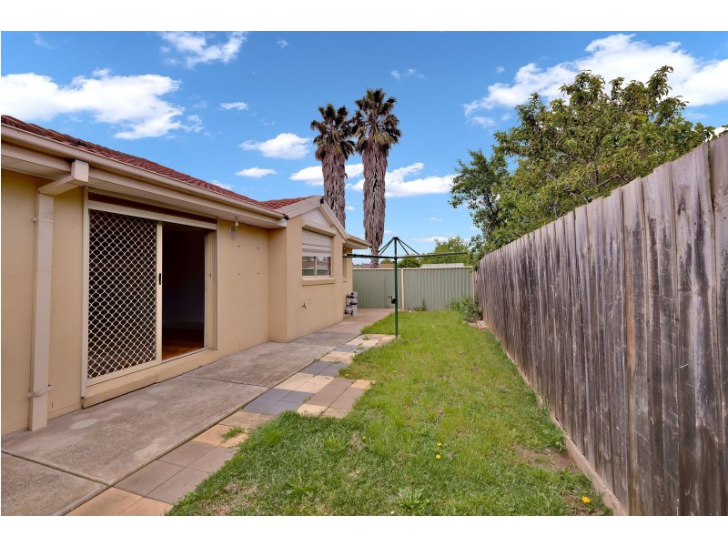 2/17 Syme Street, St Albans VIC 3021