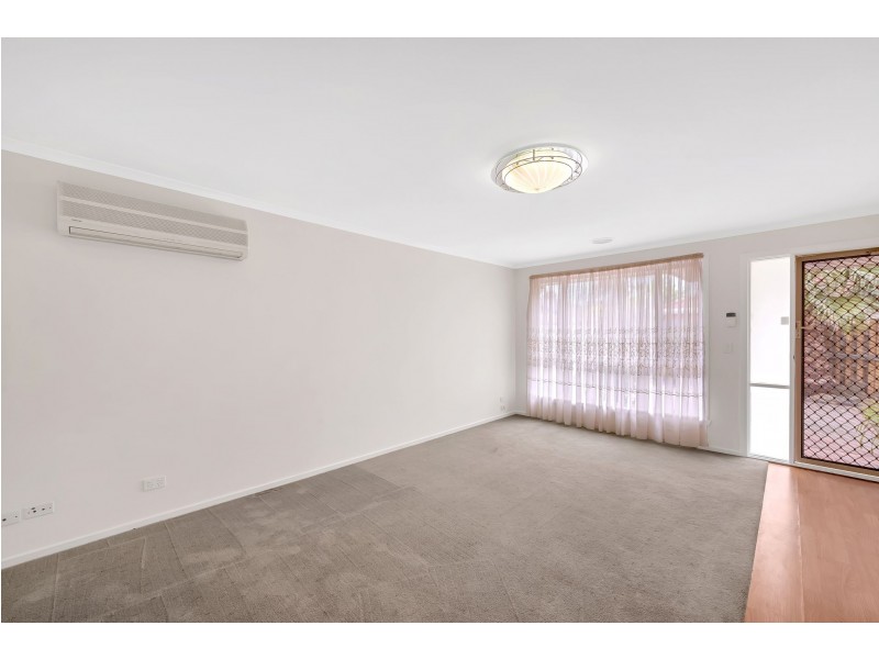2/19 Wahgunyah Drive, St Albans VIC 3021