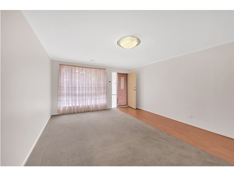 2/19 Wahgunyah Drive, St Albans VIC 3021