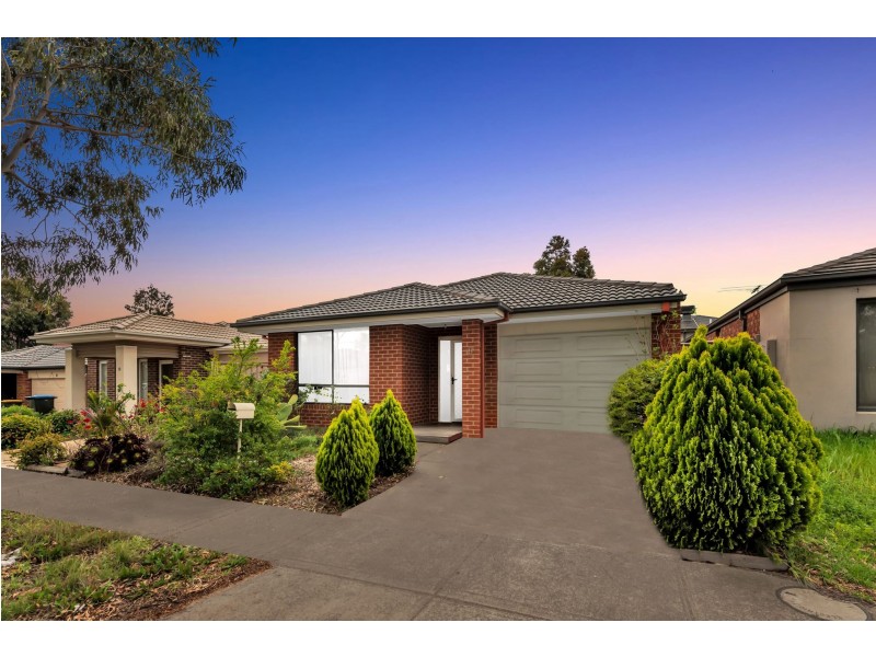 8 Rockpool Road, Truganina VIC 3029