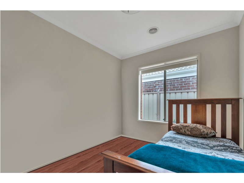 8 Rockpool Road, Truganina VIC 3029