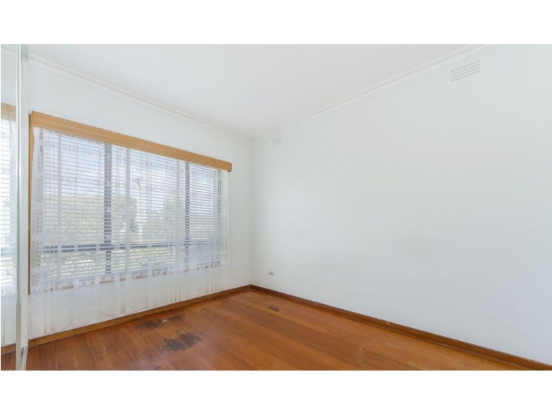 4 Occold Court, St Albans VIC 3021