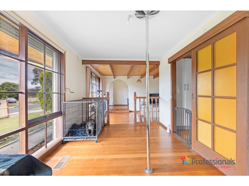37 Rowan Drive, Kealba VIC 3021