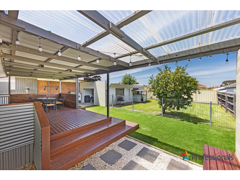 42 Lois Street, St Albans VIC 3021