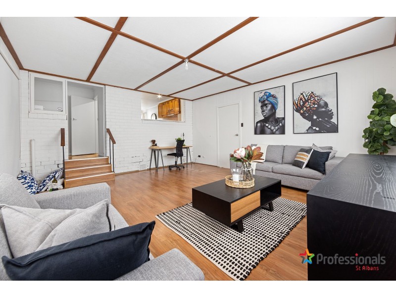 21 Diamond Avenue, Albanvale VIC 3021