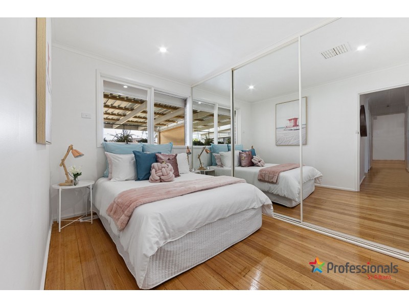 21 Diamond Avenue, Albanvale VIC 3021