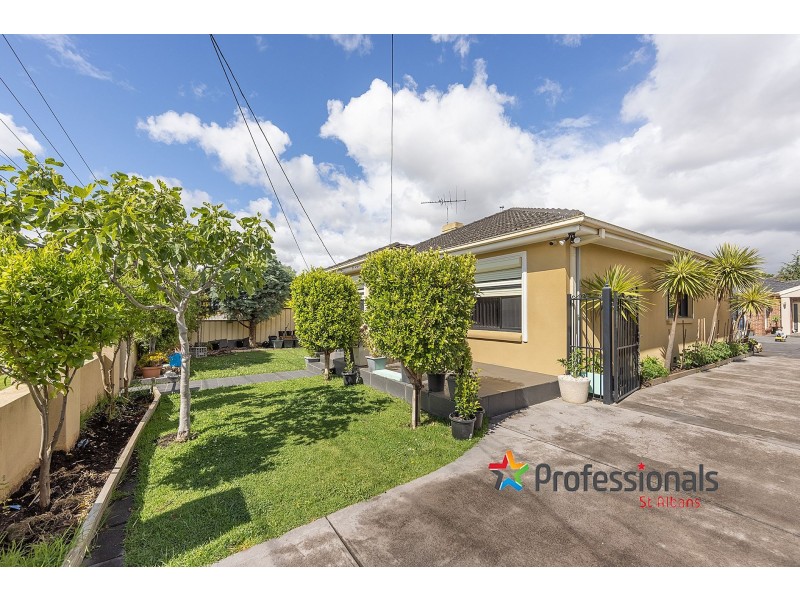 1&2/55 Millawa Avenue, St Albans VIC 3021