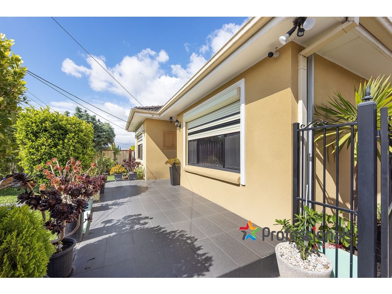 1&2/55 Millawa Avenue, St Albans VIC 3021