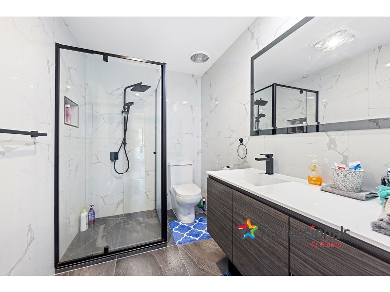 1&2/55 Millawa Avenue, St Albans VIC 3021