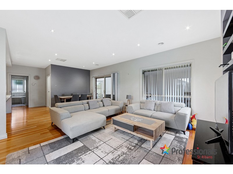 1&2/55 Millawa Avenue, St Albans VIC 3021