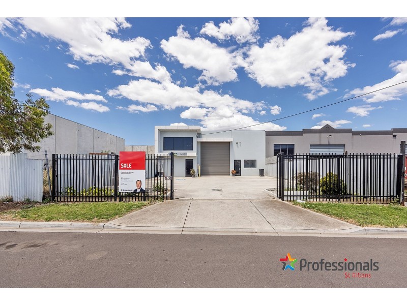 30 Imperial Avenue, Sunshine North VIC 3020