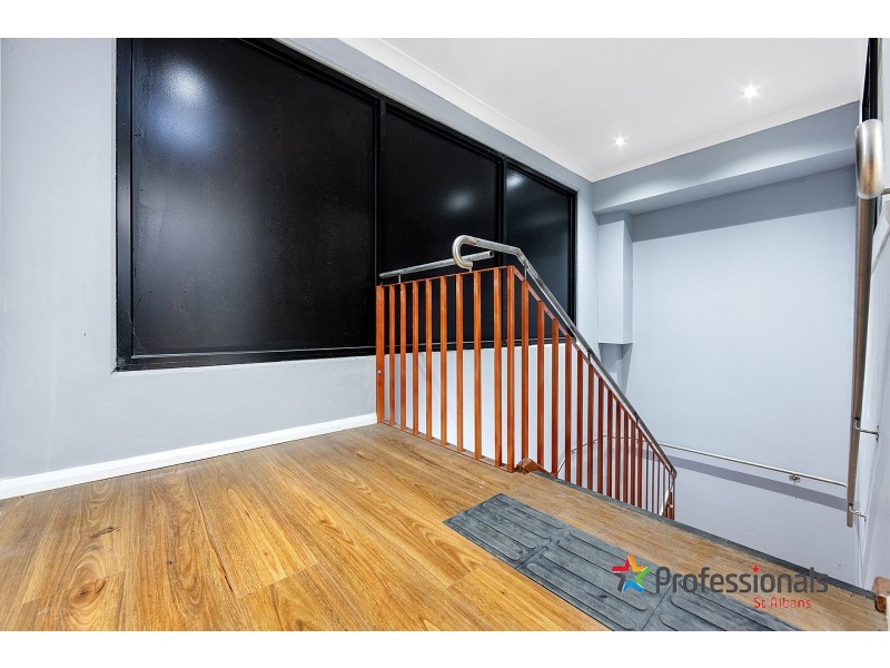 30 Imperial Avenue, Sunshine North VIC 3020