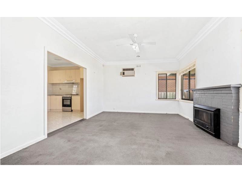 38 Walmer Avenue, St Albans VIC 3021