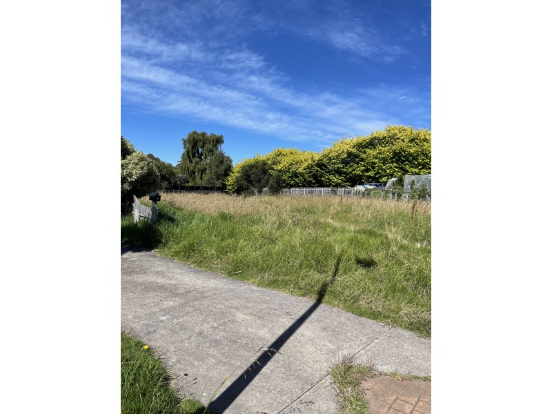 6 Banksia Court, Lakes Entrance VIC 3909