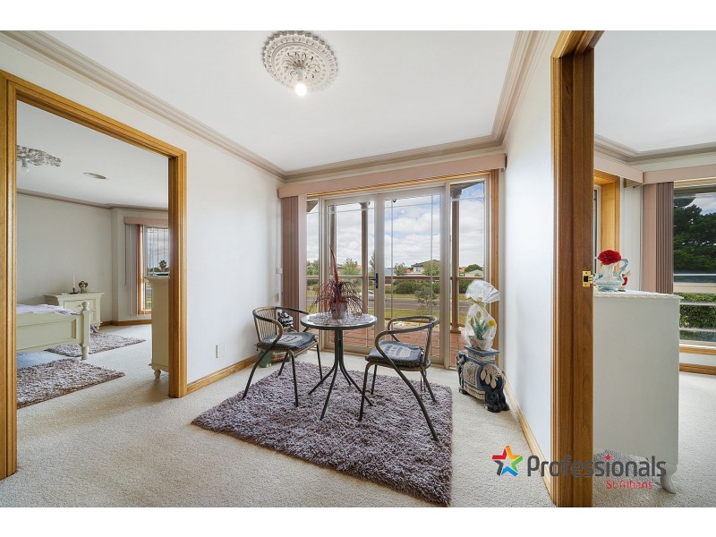 192 Westwood Drive, Burnside VIC 3023