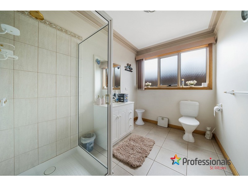 192 Westwood Drive, Burnside VIC 3023