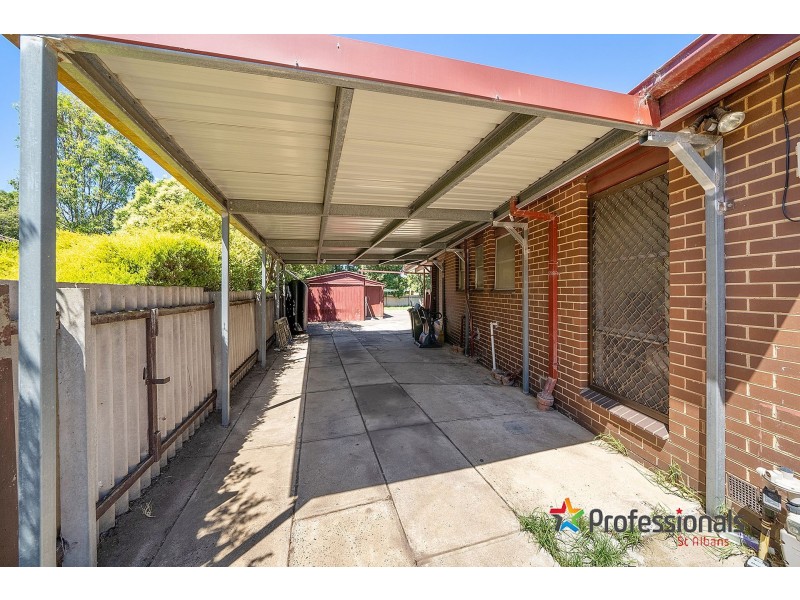 14 Barnes Crescent, Sunshine West VIC 3020