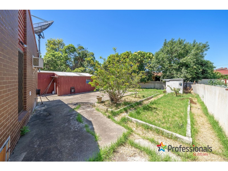 14 Barnes Crescent, Sunshine West VIC 3020
