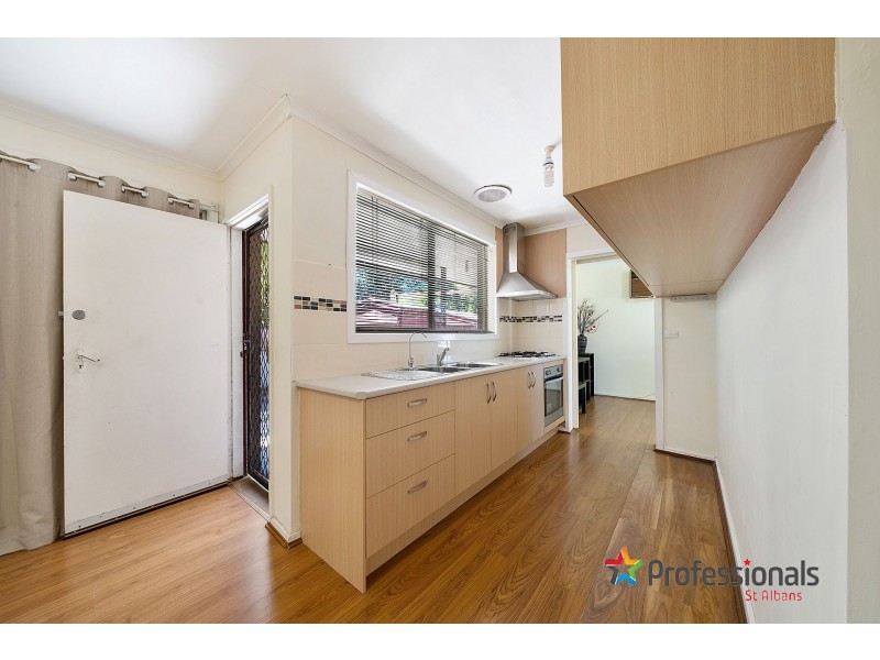 14 Barnes Crescent, Sunshine West VIC 3020