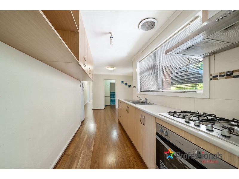 14 Barnes Crescent, Sunshine West VIC 3020