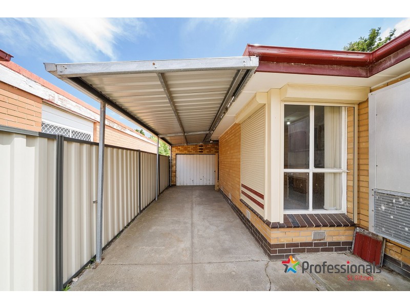17 Ford Avenue, Sunshine North VIC 3020
