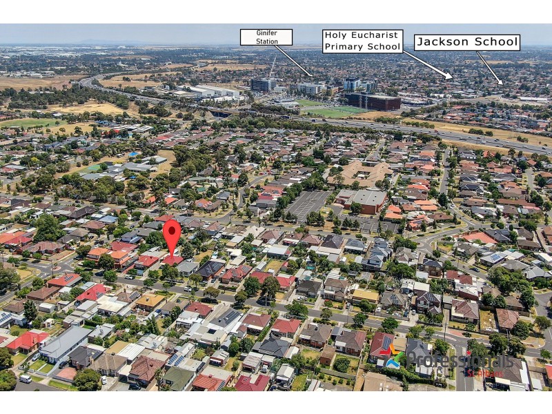 17 Ford Avenue, Sunshine North VIC 3020