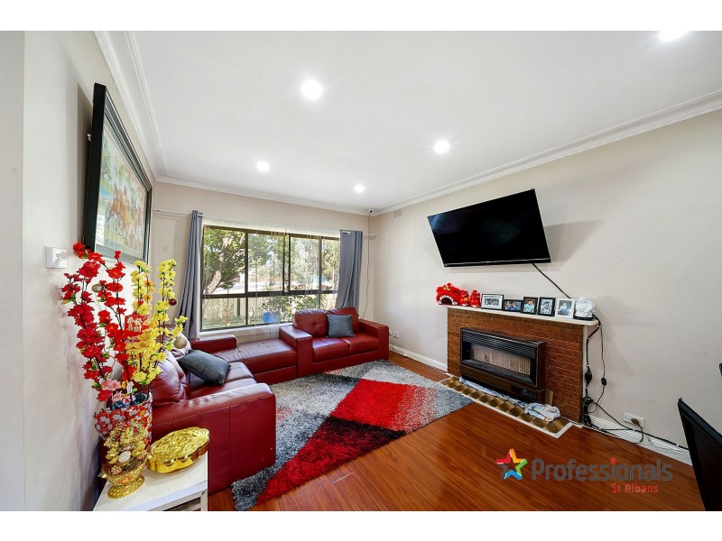 1/33 Glyndon Avenue, St Albans VIC 3021