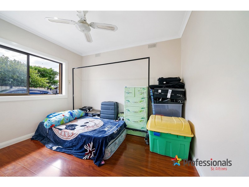 1/33 Glyndon Avenue, St Albans VIC 3021