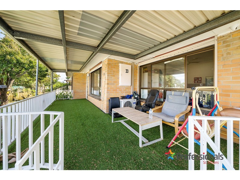 1/33 Glyndon Avenue, St Albans VIC 3021