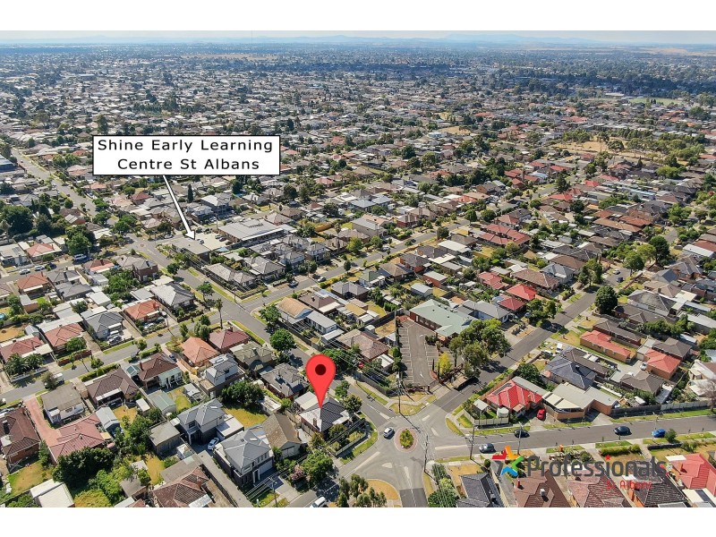 1/33 Glyndon Avenue, St Albans VIC 3021