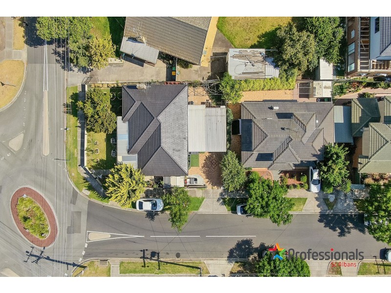 1/33 Glyndon Avenue, St Albans VIC 3021