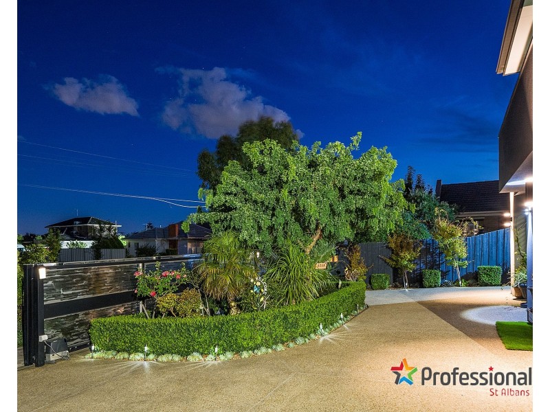 7 Camperdown Avenue, Sunshine North VIC 3020