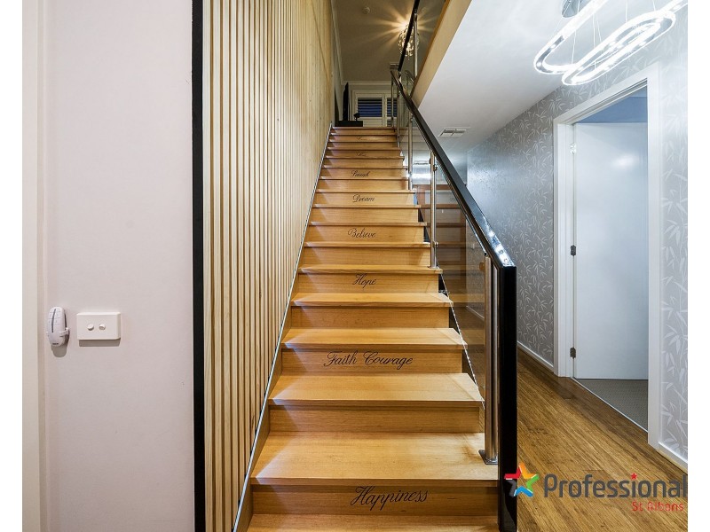 7 Camperdown Avenue, Sunshine North VIC 3020