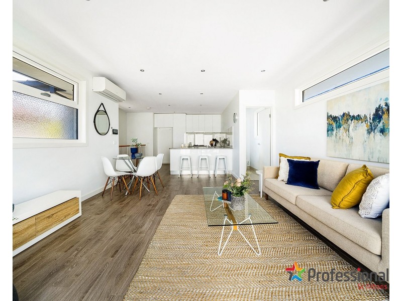 2/18 Parker Street, Pascoe Vale VIC 3044