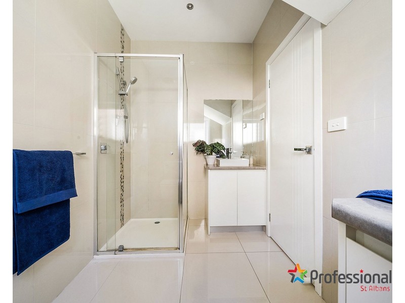 2/18 Parker Street, Pascoe Vale VIC 3044